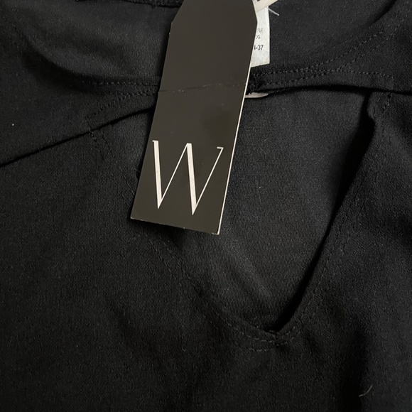 Wrapper black bell sleeve blouse - Picture 4 of 6